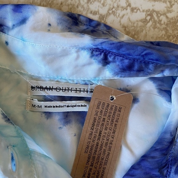 URBAN Outfitters Button up Blouse - Picture 7 of 11